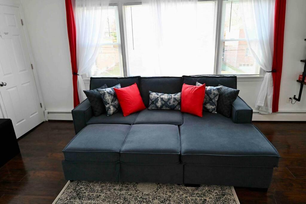Bright & Cozy 2Nd Floor Apartment Close To Nyc Bloomfield Exterior photo