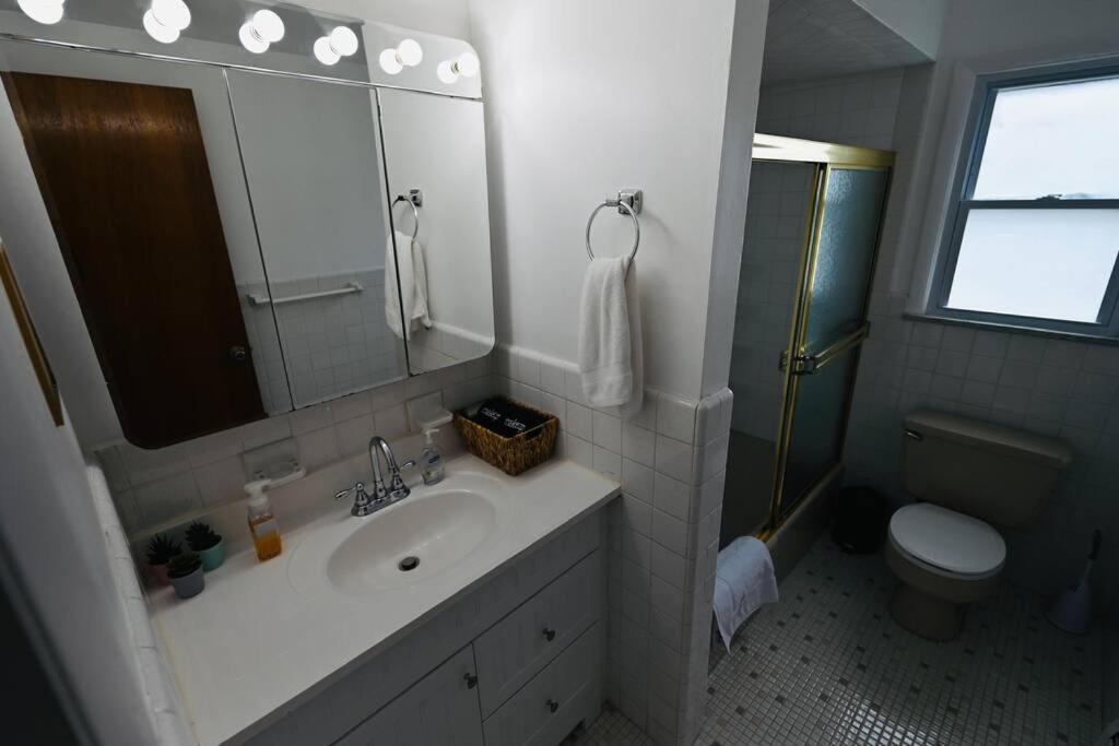 Bright & Cozy 2Nd Floor Apartment Close To Nyc Bloomfield Exterior photo