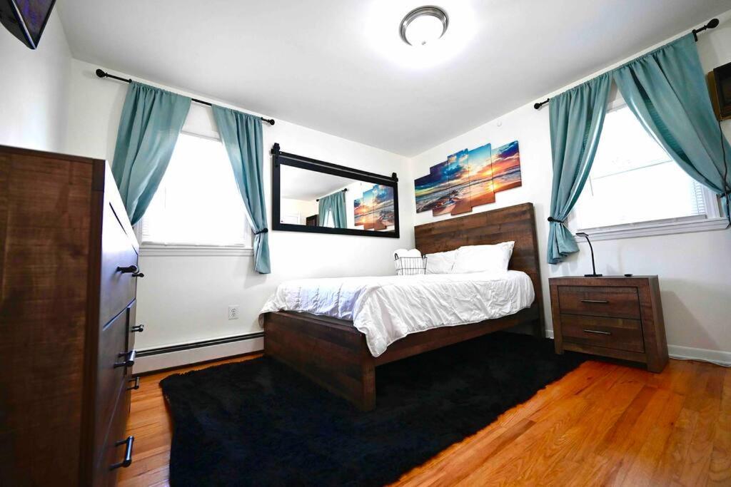 Bright & Cozy 2Nd Floor Apartment Close To Nyc Bloomfield Exterior photo