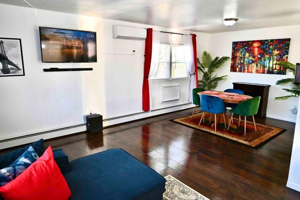 Bright & Cozy 2Nd Floor Apartment Close To Nyc Bloomfield Exterior photo
